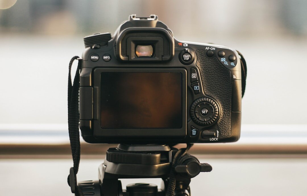 Photography composition training with camera